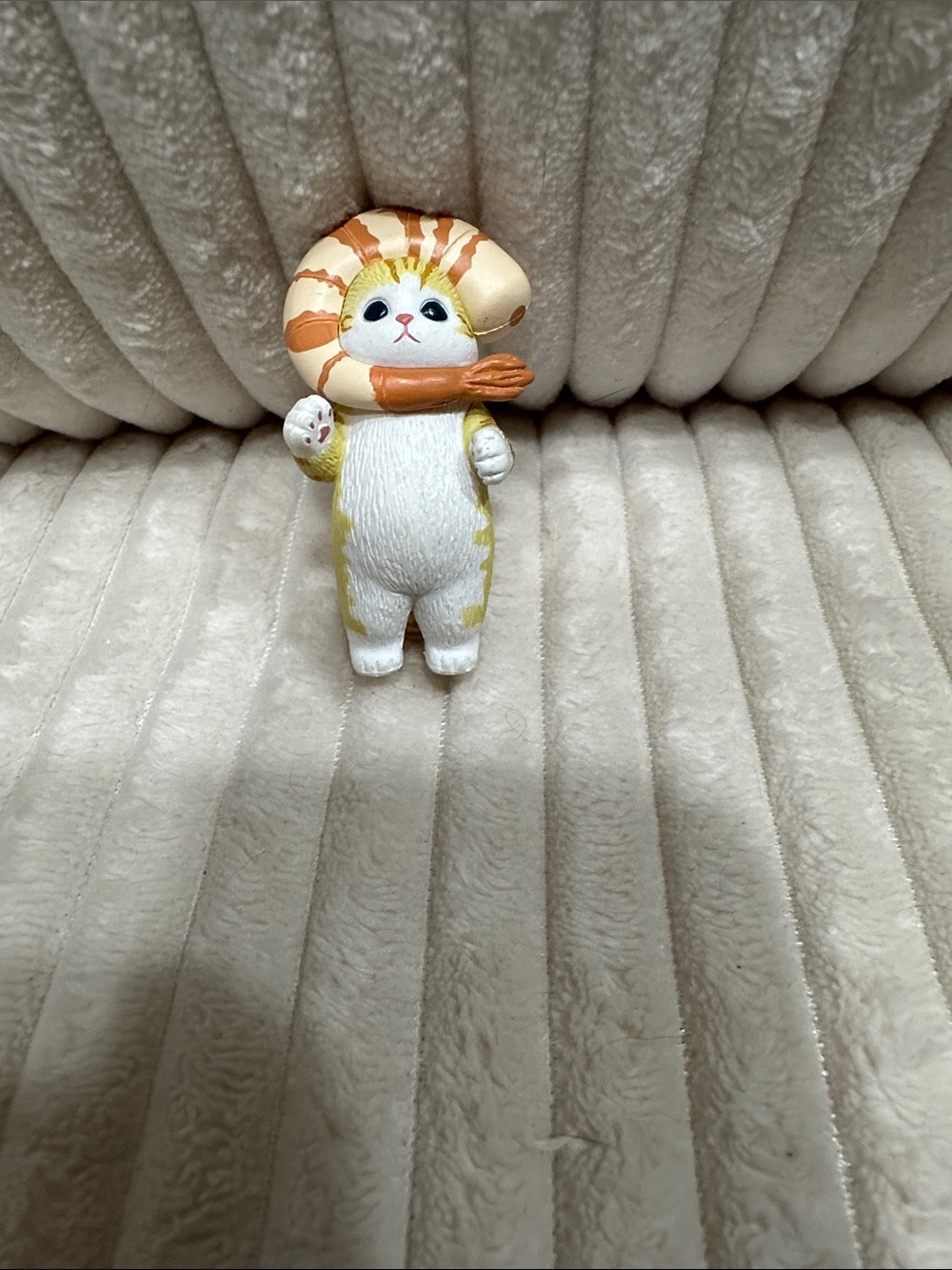 KITAN CLUB Mofusand Fried Shrimp Cat figurine. New. Verified. No box.